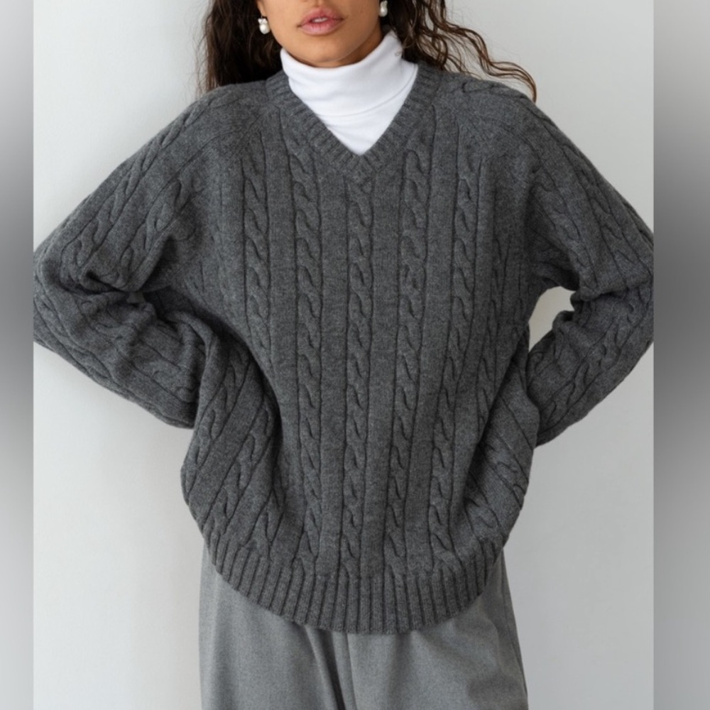 DONNI The Cable V-Neck Wool Sweater Charcoal Grey Size Small
